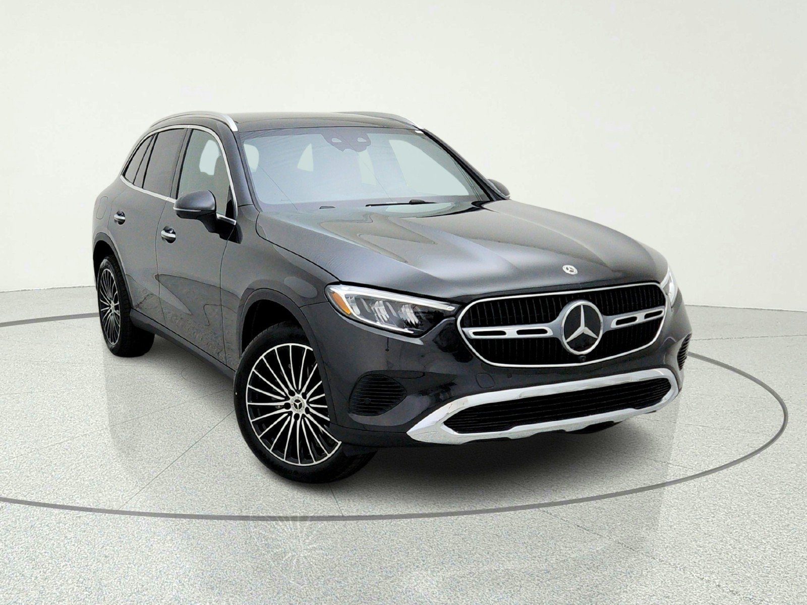 New 2026 Graphite Grey Metallic Mercedes-Benz GLC 300 SUV image 4