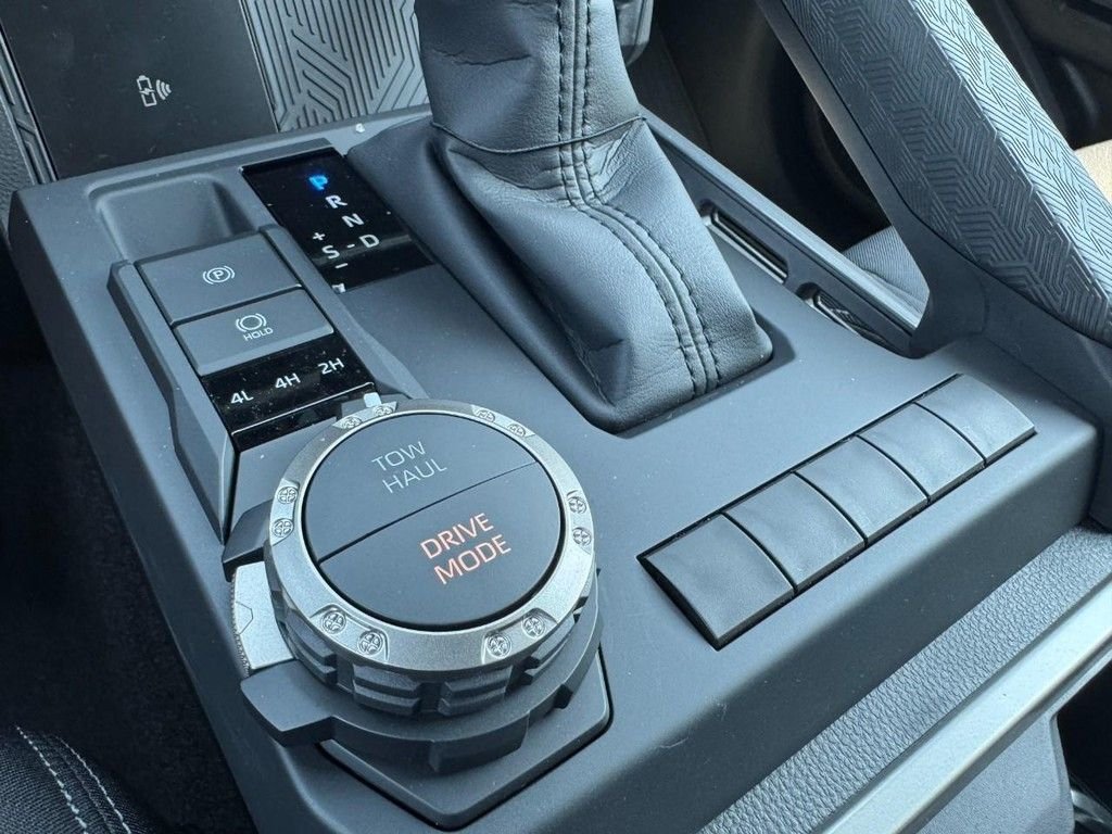 New 2026 Wind Chill Pearl <sup>1</sup> Toyota  TRD Sport image 17