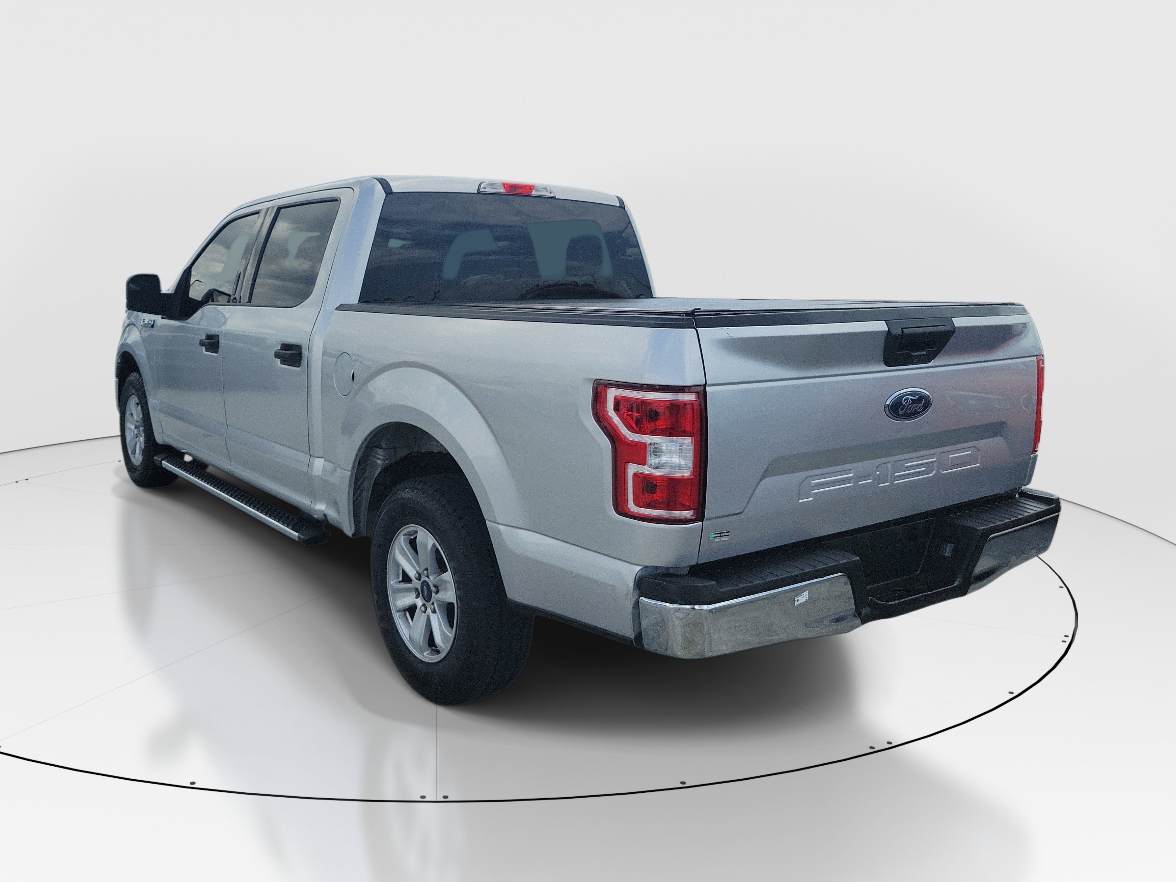 Used 2018 Ingot Silver Ford XLT image 4