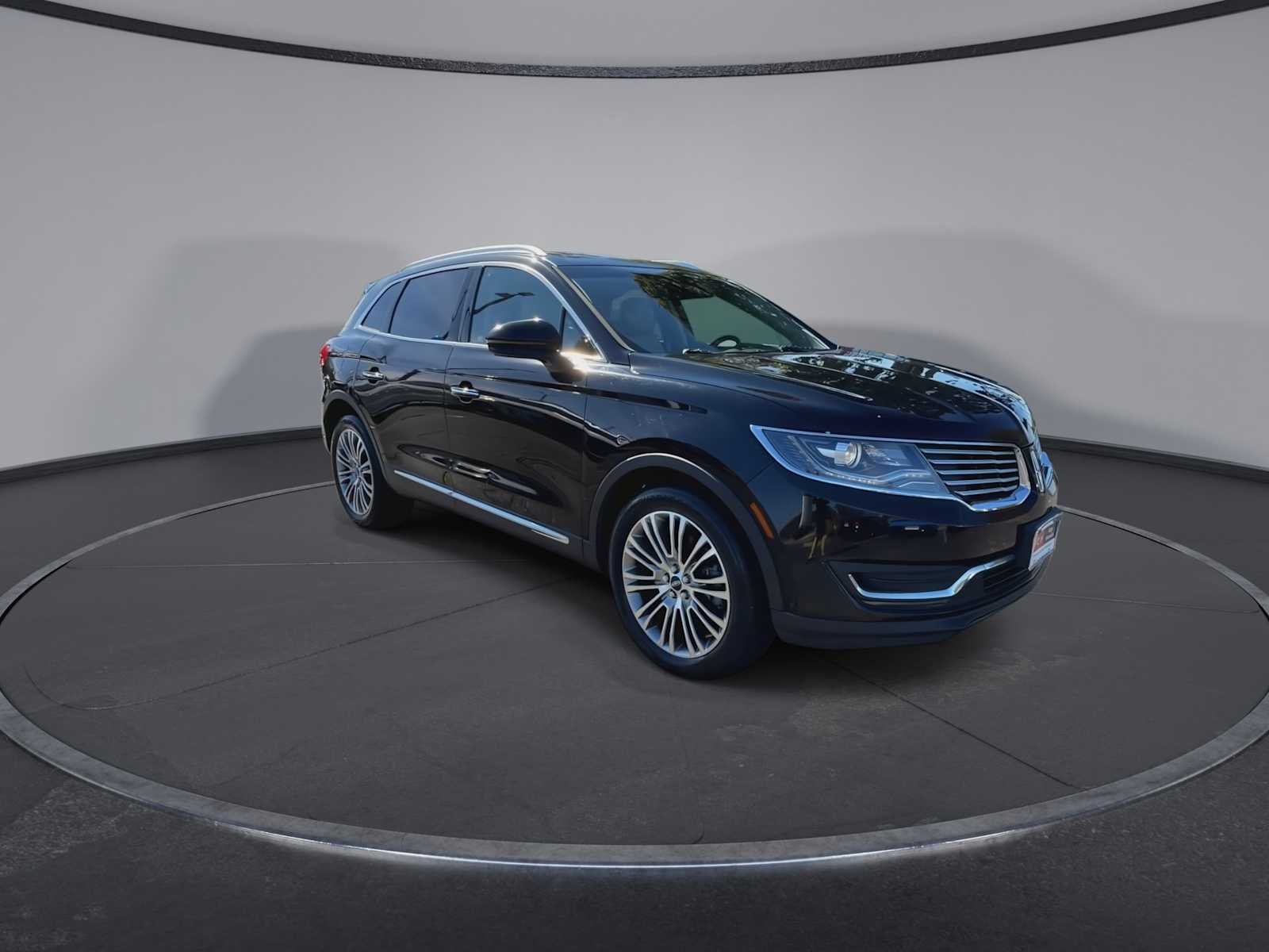 Used 2018 Black Velvet Lincoln Reserve image 2
