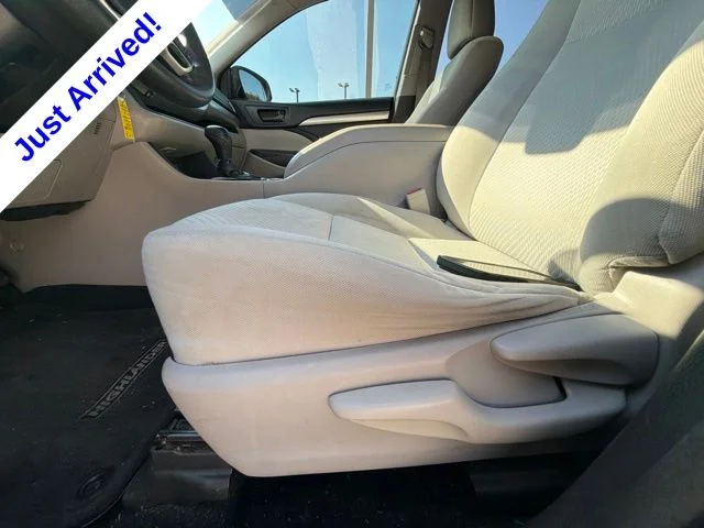 Used 2018 Black Toyota LE image 26