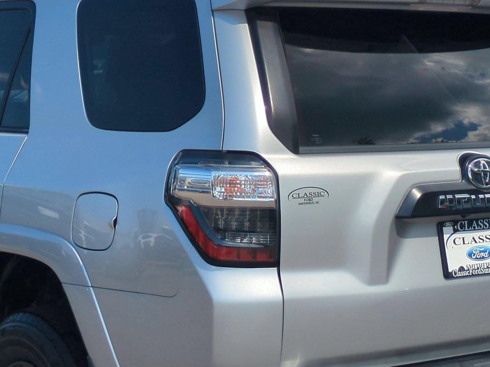 Used 2018 Classic Silver Metallic Toyota TRD Off-Road Premium image 11