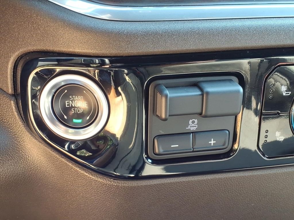 Certified Used 2025 Sterling GMC SLT image 26