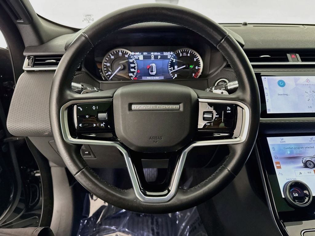 Used 2022 Black Land Rover S image 11