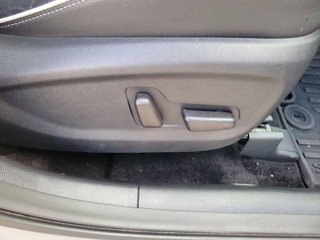 Used 2020 Steel Gray Kia SX image 9