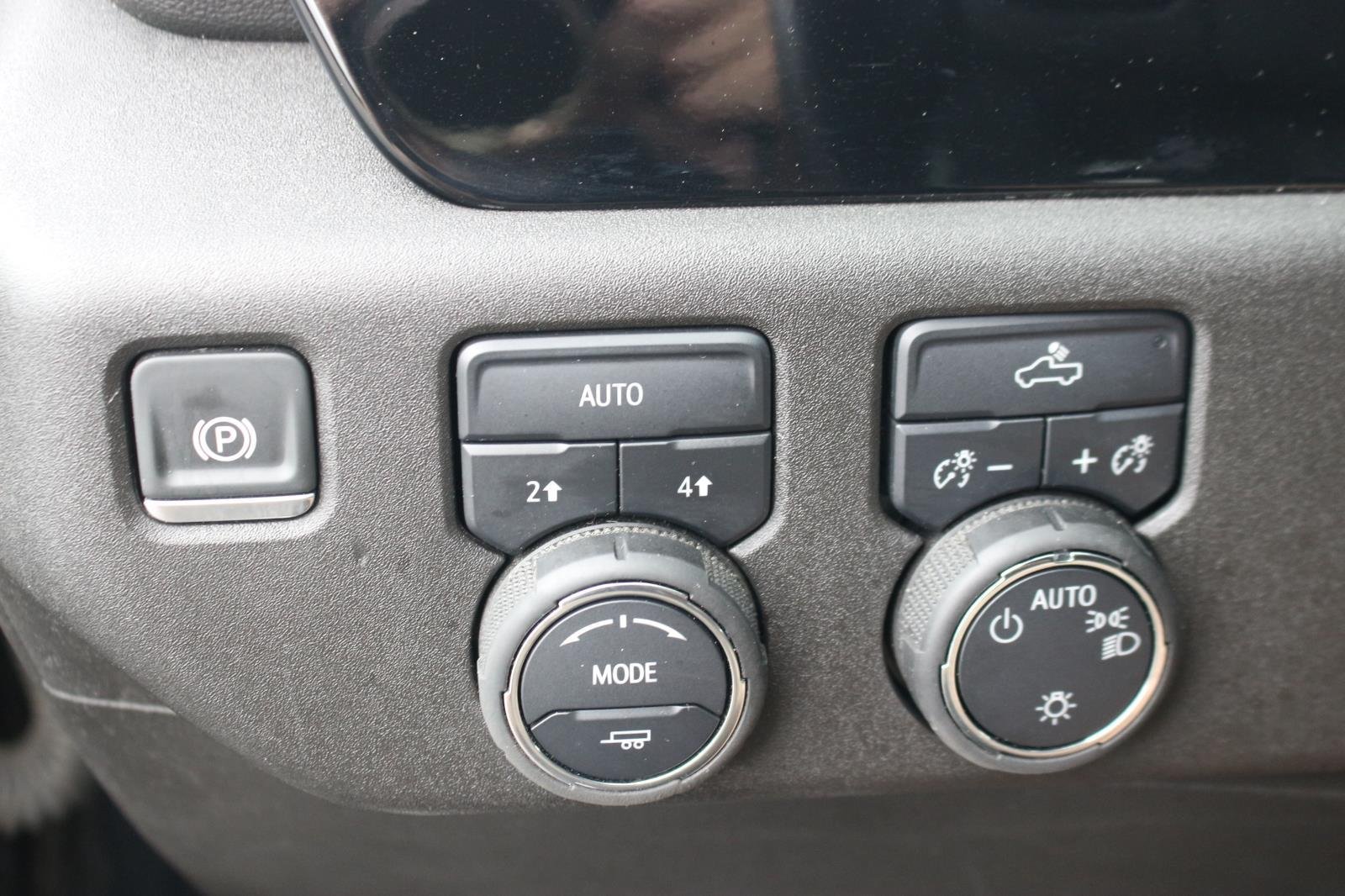 Used 2025 Black Chevrolet LT image 31