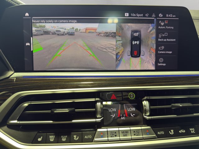 Used 2021 Black Sapphire Metallic BMW xDrive40i image 16