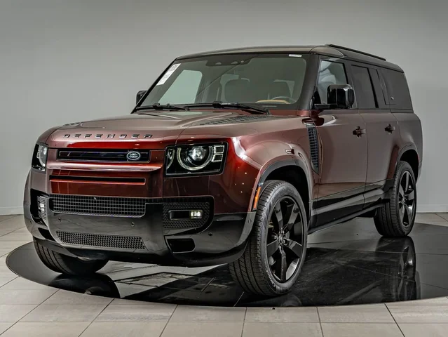 2024 Land Rover Defender 130 X-Dynamic SE