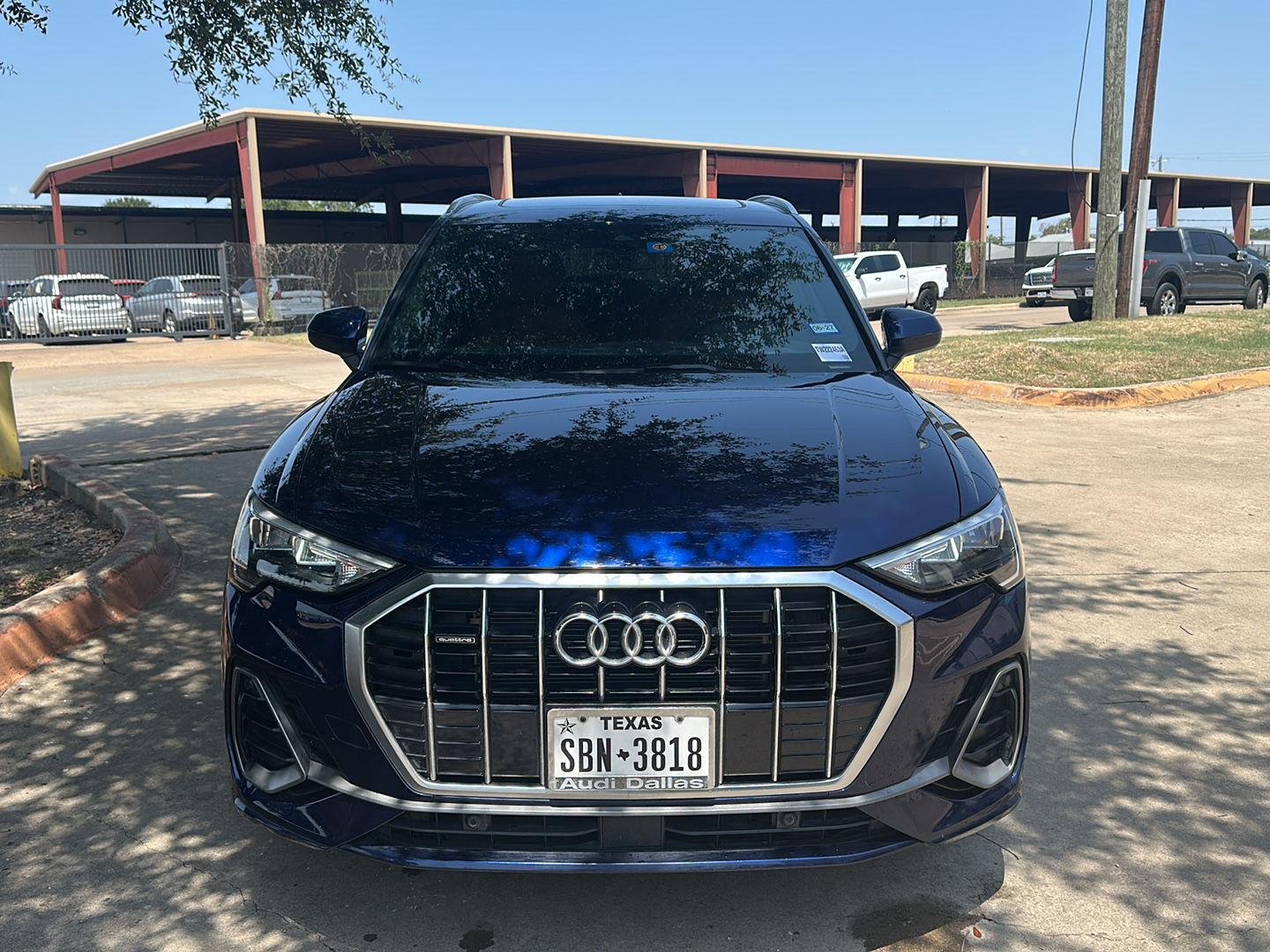 Used 2022 Navarra Blue Metallic Audi S line Premium image 2