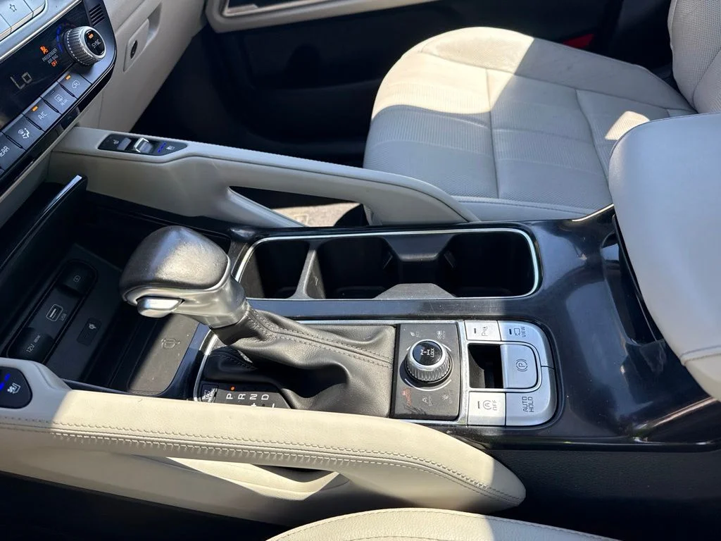 Used 2022 Glacial White Pearl Kia SX image 17