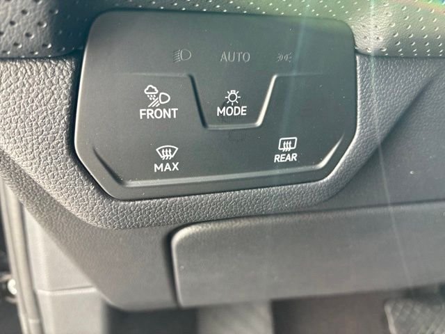 New 2026 Deep Black Volkswagen 2.0T SE image 13