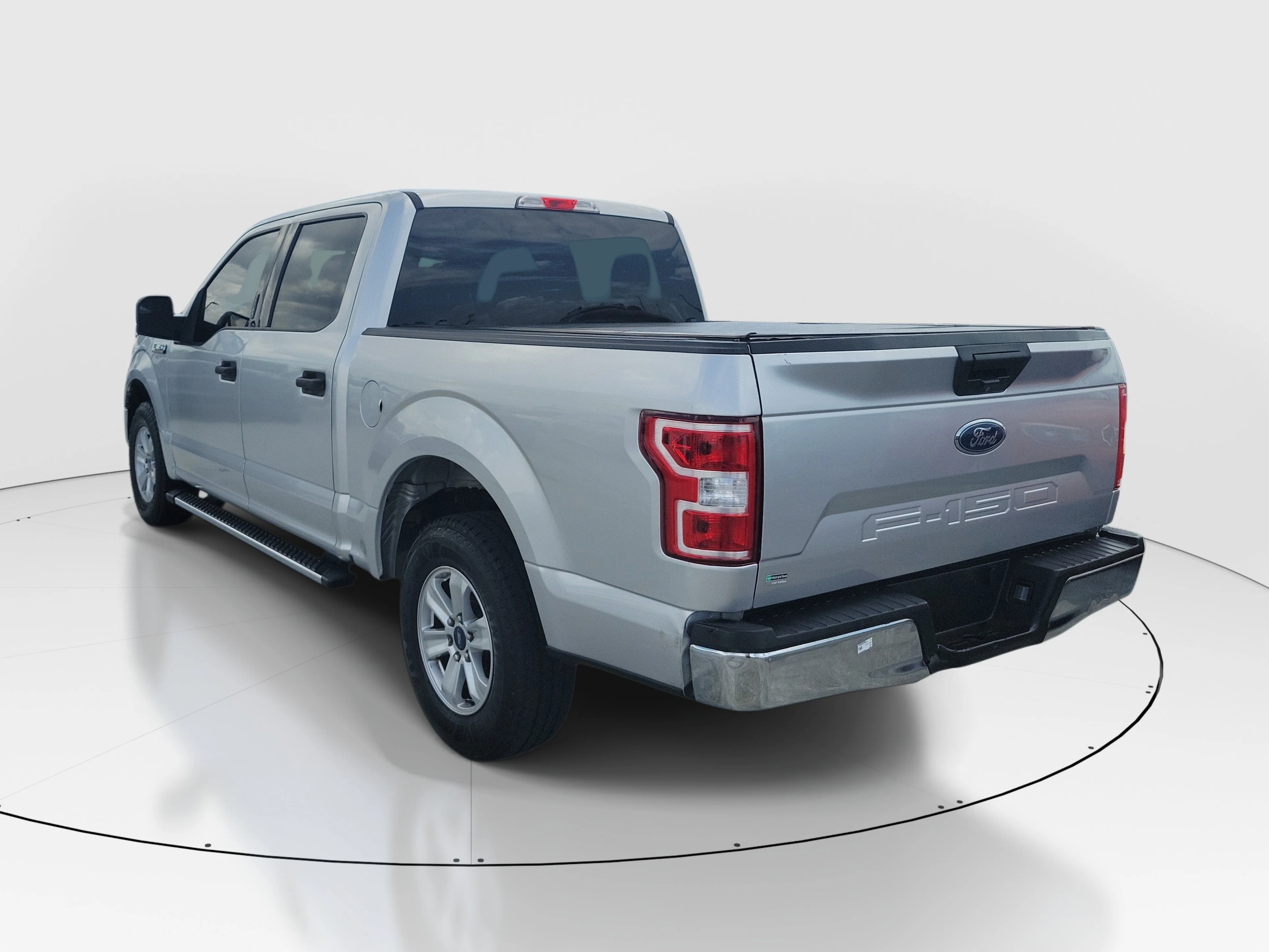 Used 2018 Ingot Silver Ford XLT image 4
