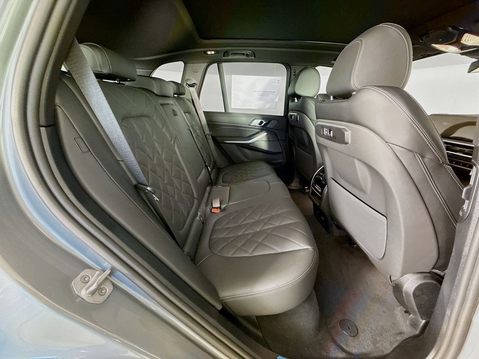 New 2026 Skyscraper Grey Metallic BMW xDrive50e image 29