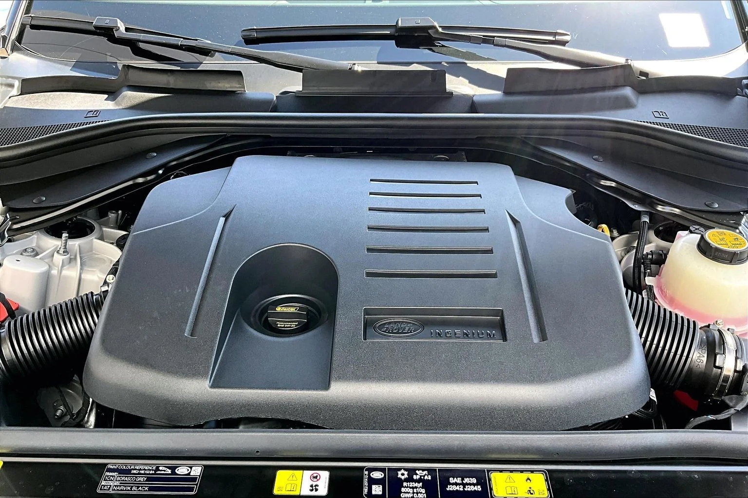 New 2026 Borasco Grey Land Rover SE image 11