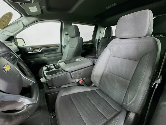 Used 2024 Summit White Chevrolet LT image 11