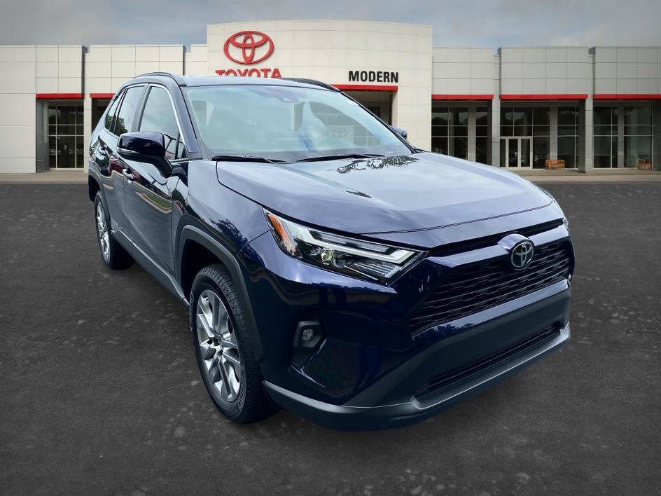 Used 2025 Blueprint Toyota XLE Premium image 3