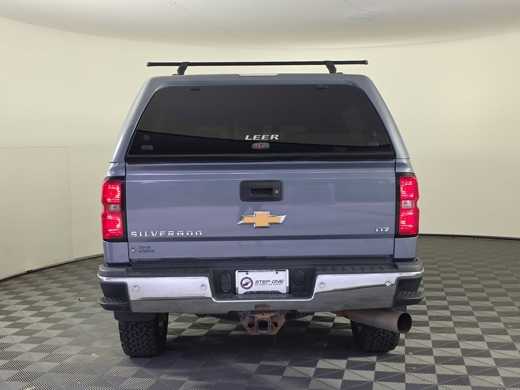 Used 2016 Gray Chevrolet LTZ image 6