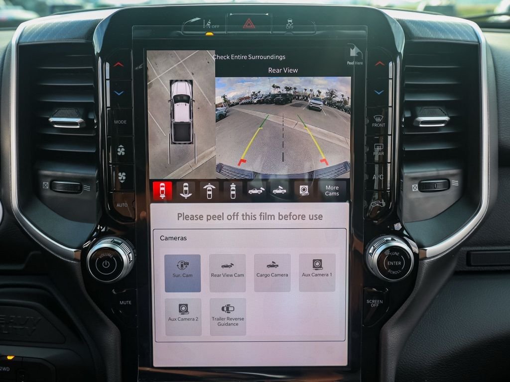 New 2026 Diamond Black Crystal Pearl-Coat Exterior Paint RAM Big Horn Night Edition image 29