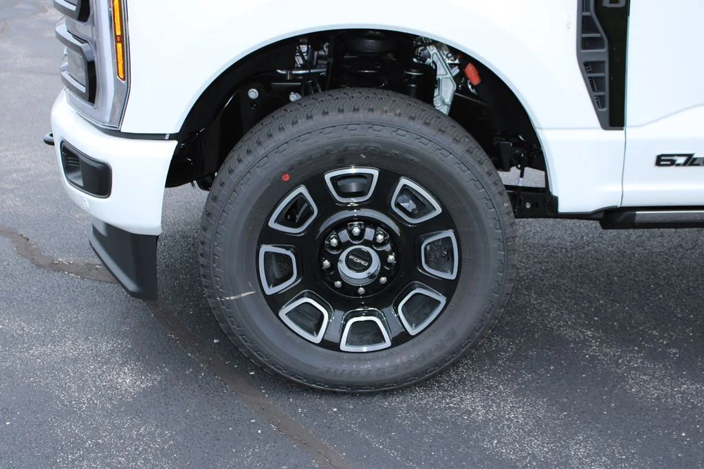 New 2026 Star White Metallic Tri-Coat Ford F-250® Platinum® image 5