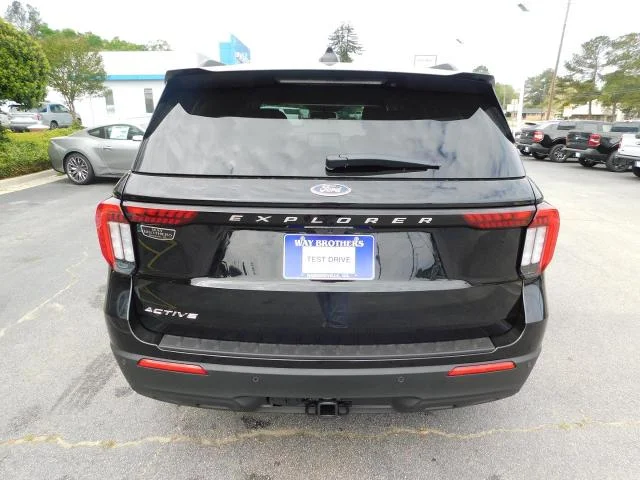 New 2026 Agate Black Metallic Ford Active image 7