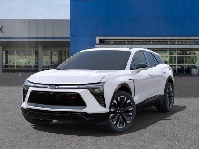 New 2025 Iridescent Pearl Tricoat Chevrolet RS image 6