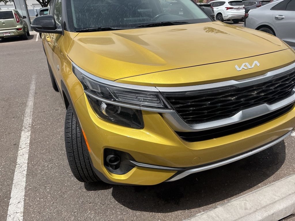 Certified Used 2022 Yellow Kia S image 5
