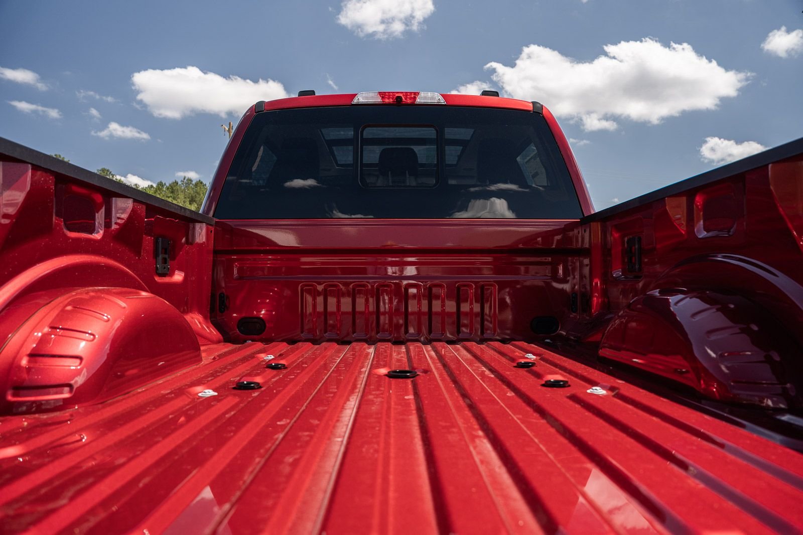 New 2026 Ruby Red Metallic Tinted Clearcoat Ford F-250® Lariat® image 18