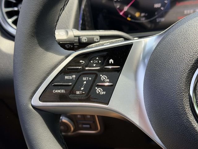 New 2026 Mountain Grey Metallic Mercedes-Benz GLB 250 image 20