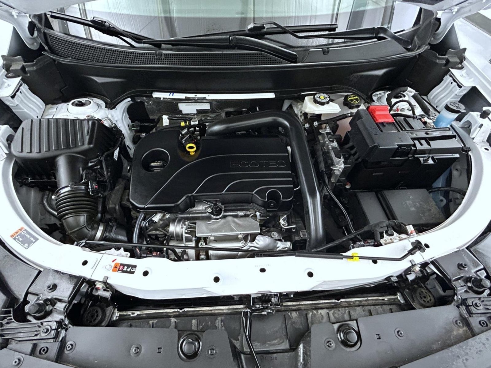 Used 2026 White Chevrolet LT image 25