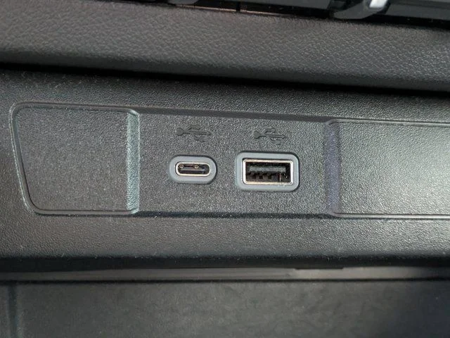 Used 2023 Summit White GMC Elevation image 22