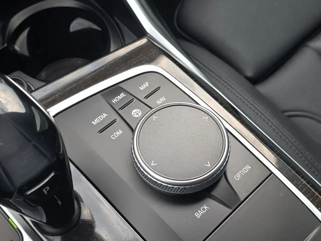 Used 2021 Black BMW 330e iPerformance image 32