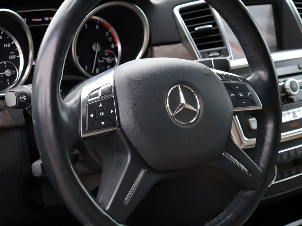Used 2013 Steel Gray Metallic Mercedes-Benz ML 350 image 20