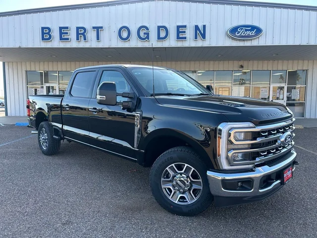 2027 Ford Super Duty F-350® Lariat®