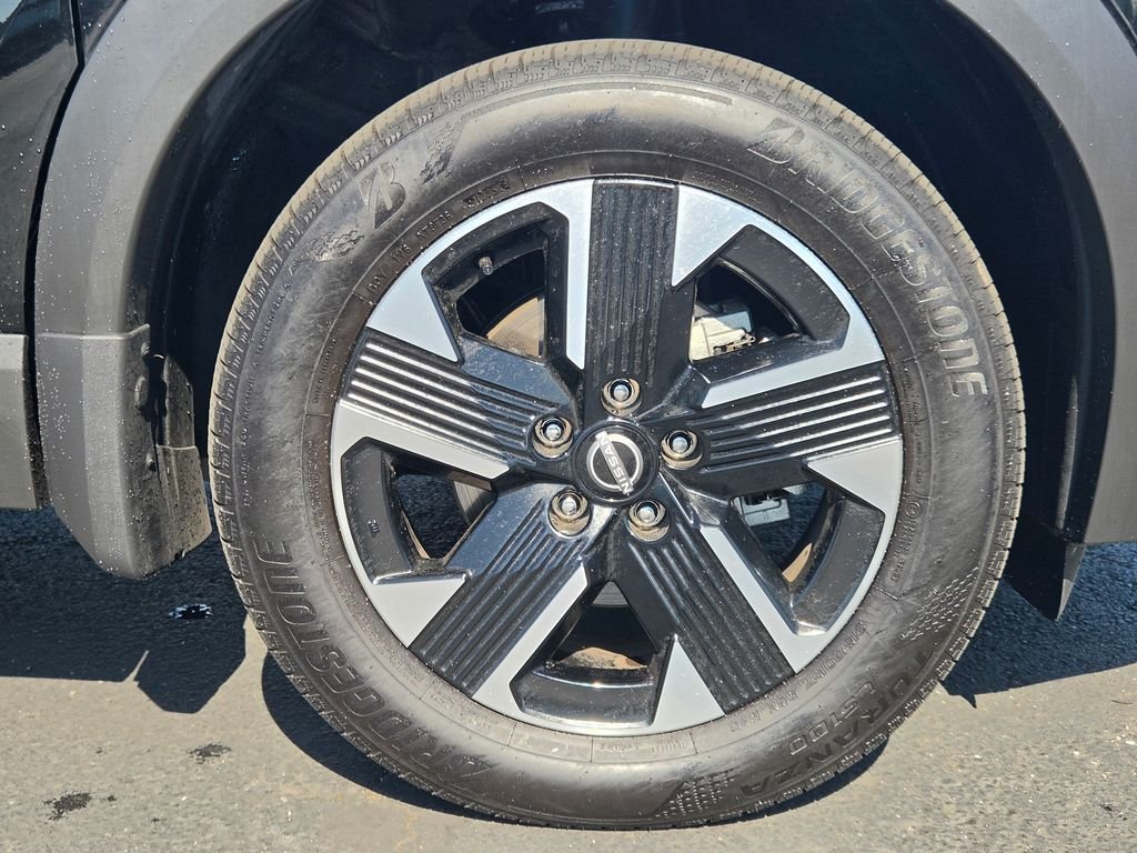 Used 2025 Black Nissan SV image 10
