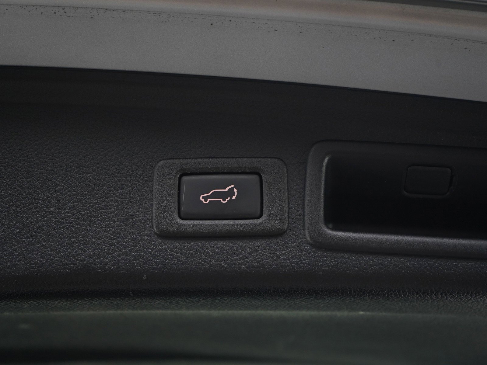 Used 2017 Ice Silver Metallic Subaru 2.5i Limited image 18