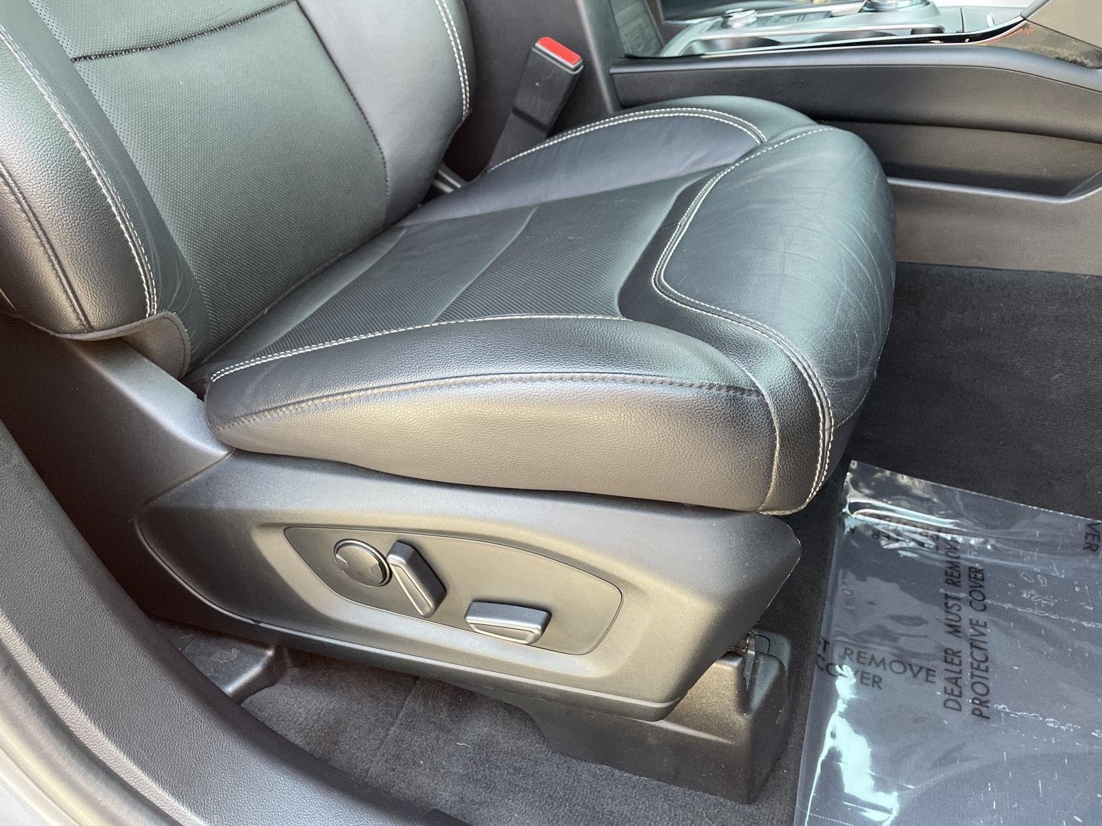 Used 2022 Ford Explorer ST with VIN 1FM5K8GC6NGB71263 for sale in Kansas City