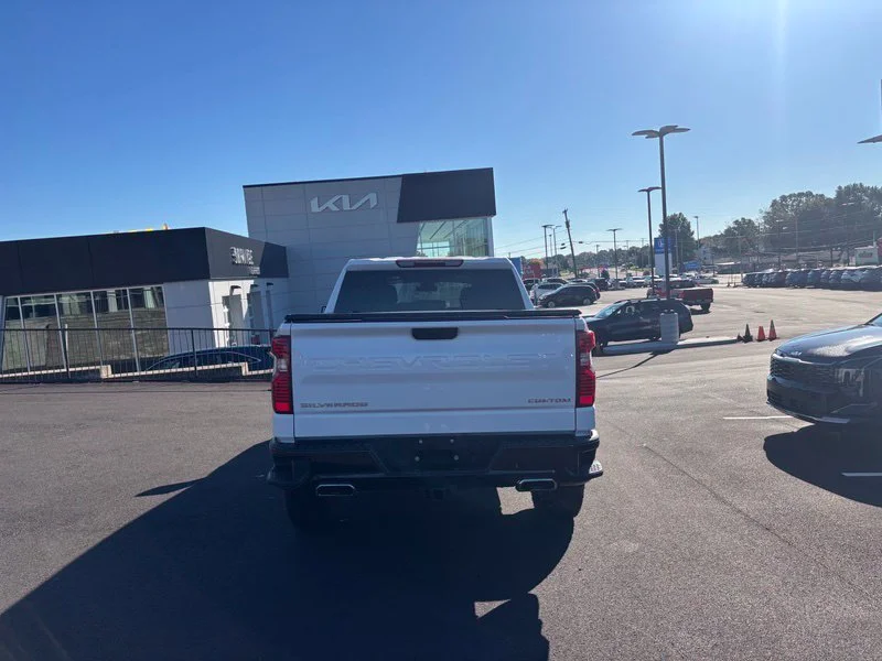 Used 2025 White Chevrolet Custom Trail Boss image 7
