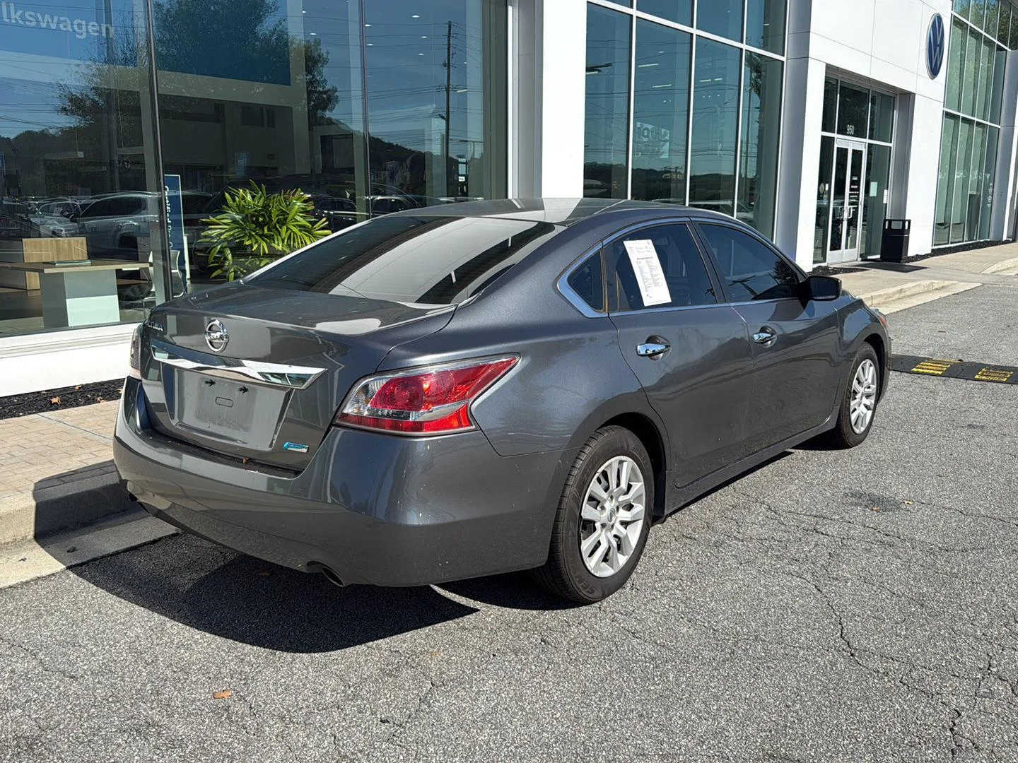 Used 2014 Gun Metallic Nissan 2.5 S image 7