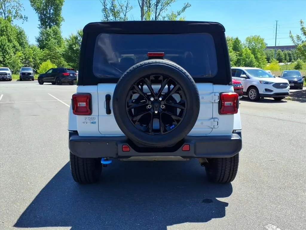 Used 2023 White Jeep Sahara 4x4 image 32