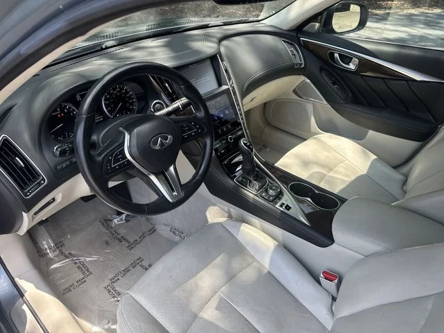 Used 2018 Blue INFINITI 3.0t LUXE image 16