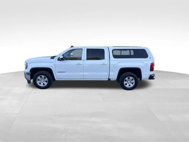 Used 2016 SUMMIT WHITE GMC SLE image 2