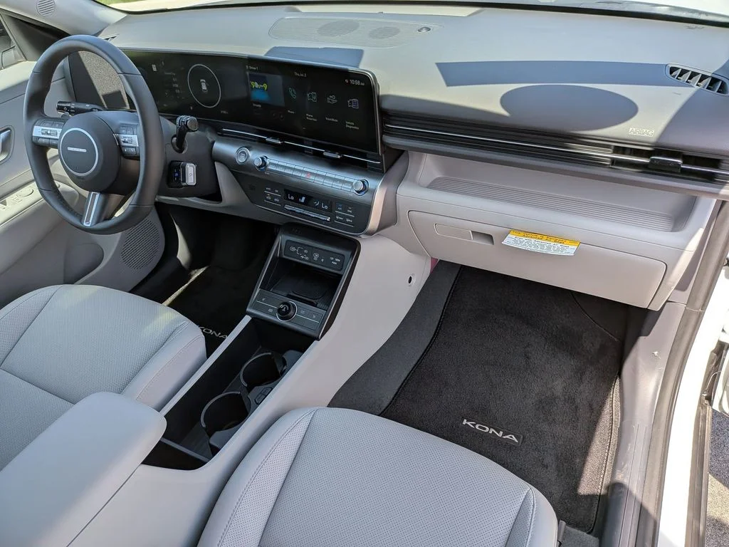 Certified Used 2026 White Hyundai SEL Premium image 29