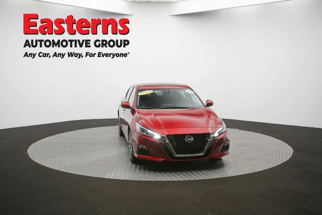 Used 2021 Red Nissan 2.5 SV image 51