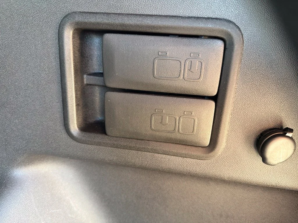 Used 2024 Summit White Chevrolet LT image 35
