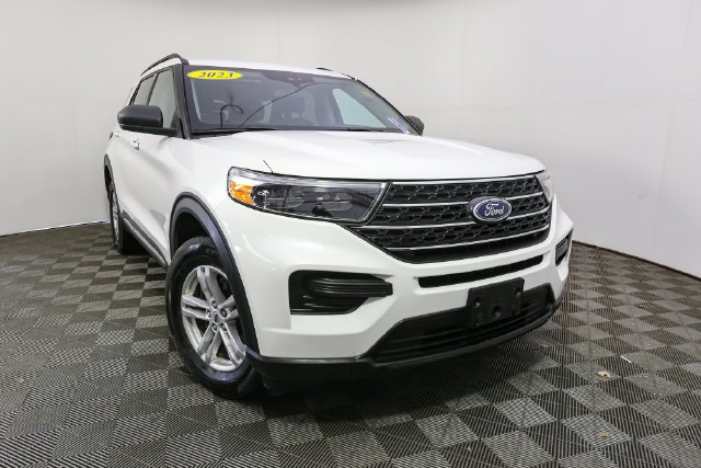 Used 2023 White Ford XLT image 3