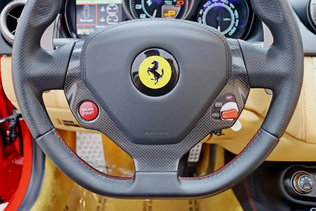 Used 2012 Red Ferrari Base image 16