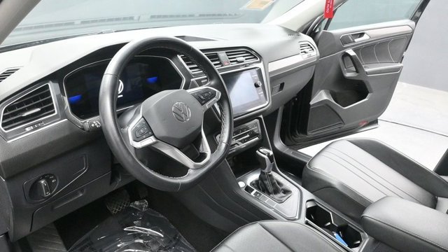 Used 2024 Black Volkswagen 2.0T SE image 20