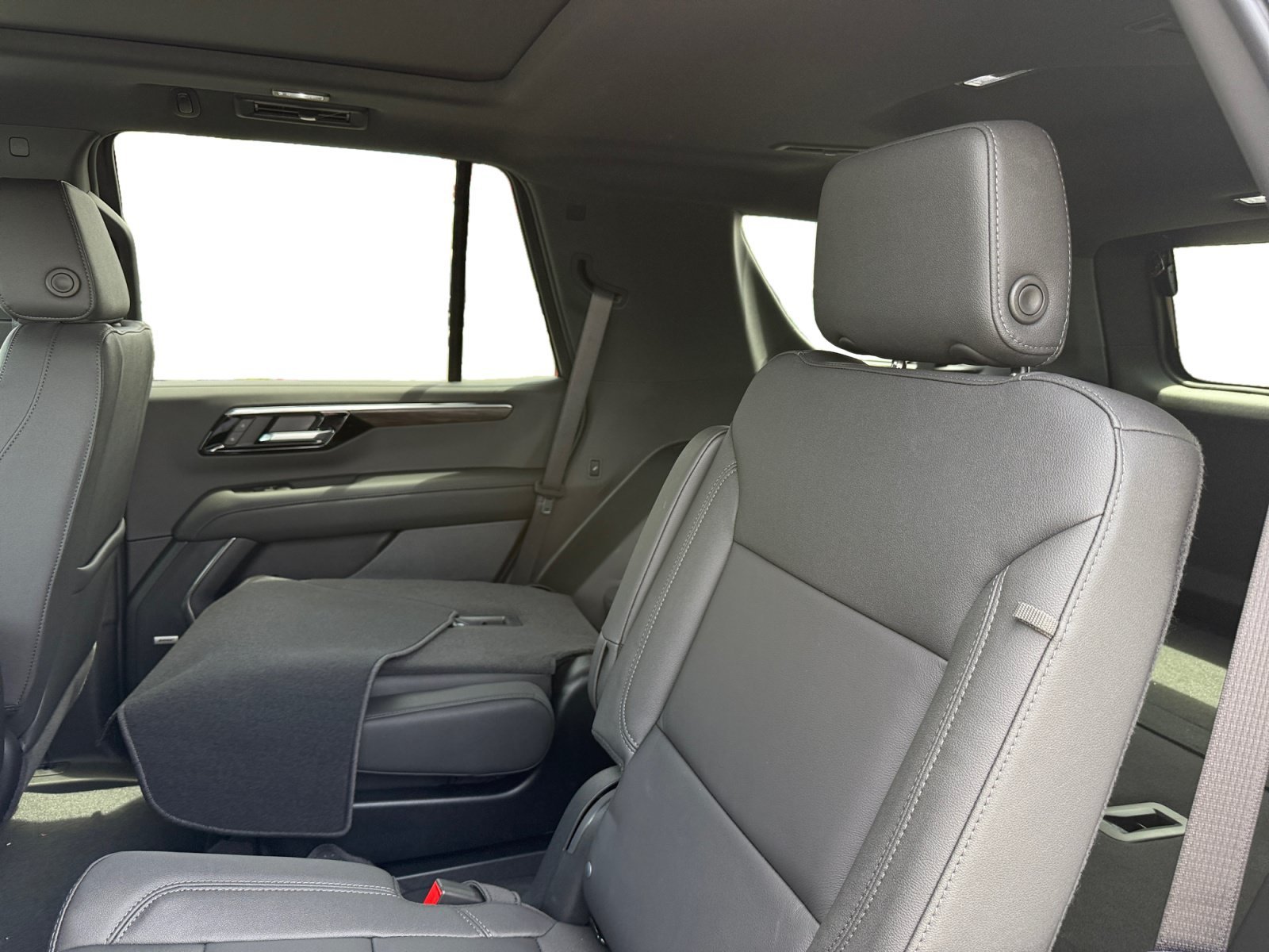 2026 Chevrolet Tahoe LT - Photo 16