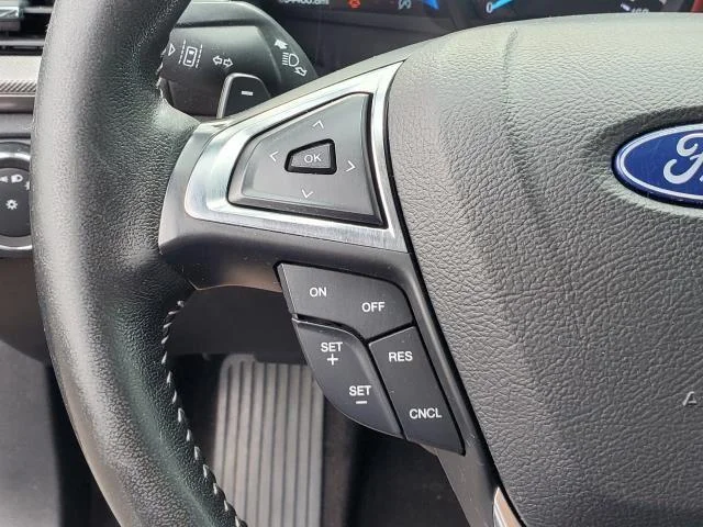 Used 2019 Blue Metallic Ford SE image 11