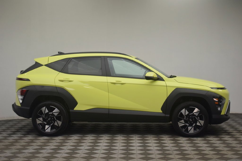 Used 2024 Neoteric Yellow Hyundai SEL image 11